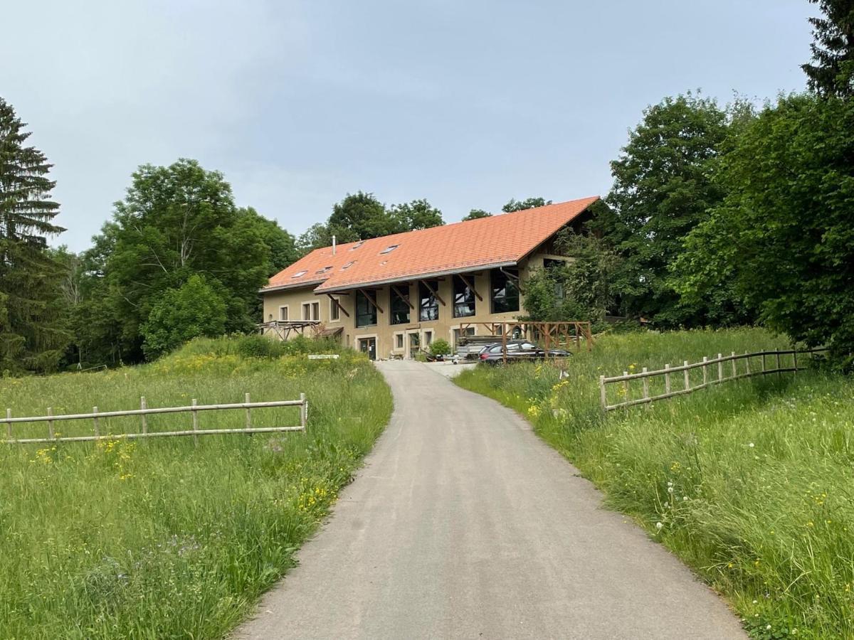 La Ferme Des Aretes Bed & Breakfast La Chaux De Fonds Exterior foto